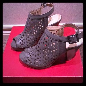 Gray bootie with peep-toe